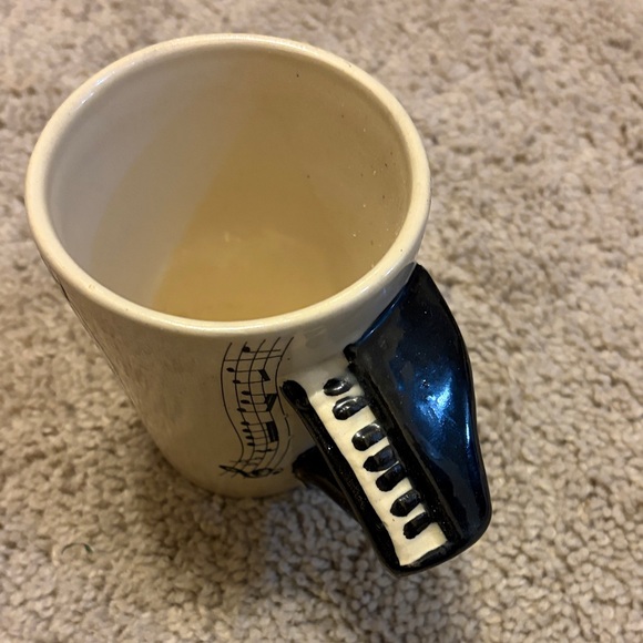 Musical Note Ceramic Mug with Black Handle - Picture 2 of 2